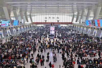 長三角鐵路春節假期客流量創新高，同比增長近三成